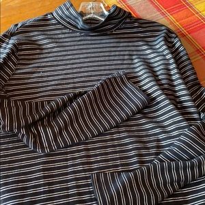 Woman’s turtleneck black and silver